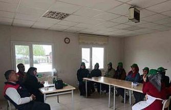 Elazığ’da kadın üreticilere tarım eğitimi