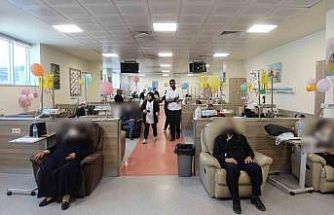 Elazığ’da kanser hastalarına moral verildi