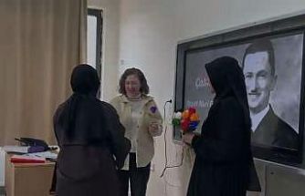 Elazığ’da vefa örneği: öğrencilerden öğretmenlerine anlamlı hediye