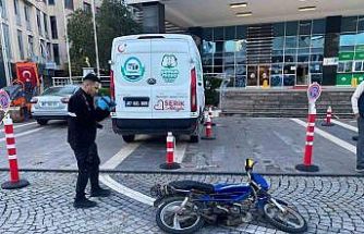 Elindeki pompalı tüfekle belediye binasına ateş açtı