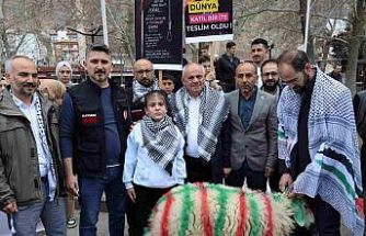 Elleriyle besleyip büyüttüğü kuzuyu Gazze’ye bağışladı