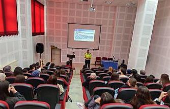 Emet MYO’da genel trafik kuralları konferansı