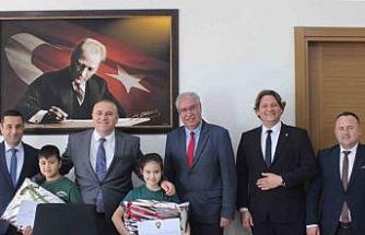 En çok kitap okuyan öğrencilere ’teşekkür’ belgesi verildi