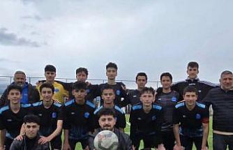 Erzincan Fen Lisesi futbol takımı il birincisi oldu