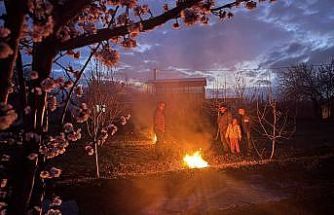 Erzincan’da çiftçiler don nöbetinde