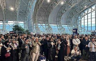 Erzincan’dan 192 hacı adayı dualarla kutsal yolculuğa uğurlandı