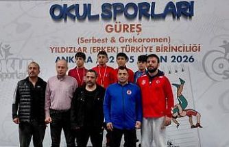 Erzincanlı güreşçi Türkiye üçüncüsü oldu