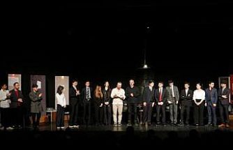 Erzurum Lisesi öğrencilerinden anlamlı sahne: "12 Öfkeli" büyük beğeni topladı