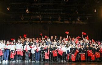 Erzurum’da çocuklar gönlünce bayramlarını kutladı