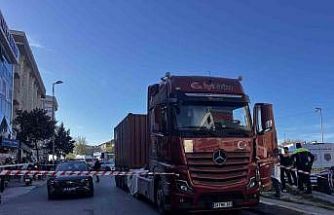 Esenyurt’ta tırın çarptığı kadın hayatını kaybetti