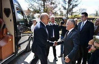 Eski bakan Çavuşoğlu: "Kayseri, dünyaya örnek bir şehir"