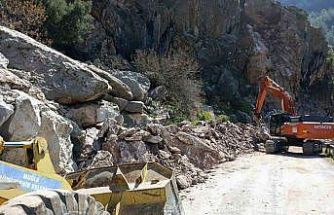 Faralya’da heyelan müdahalesi