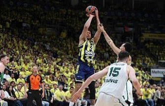 Fenerbahçe, Euroleague play-off serisinde 1-0 öne geçti