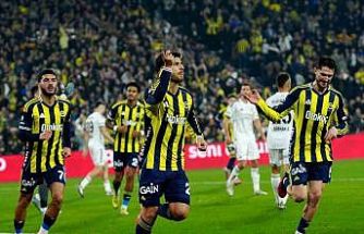 Fenerbahçe, ligin son virajına derbi galibiyetiyle girmek istiyor