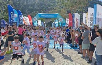 Fethiye’de 23 Nisan’a özel çocuk koşusu düzenlendi