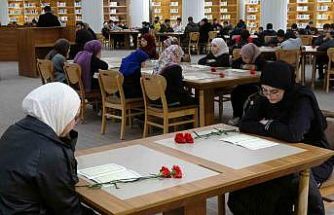 Gaziantep’te 302 öğrenci aynı anda Kuran-ı Kerim’i hatim etti