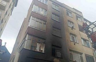 Gaziosmanpaşa’da hurdacıda yangın