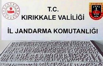 Genç kurye 161 adet sentetik ecza hapla yakalandı