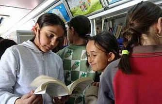 Gezici Kütüphane, 3 binden fazla kitabı okurlarla buluşturuyor