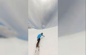 Giresun yaylalarında nisan ayında snowboard keyfi