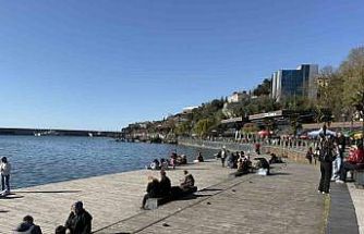 Güneş yüzünü gösterdi, Zonguldak’ta sahil şeridi hareketlendi