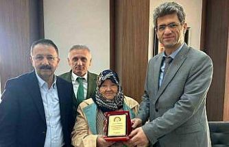 Gurbetçi anne ve oğlundan memleketine sağlık desteği