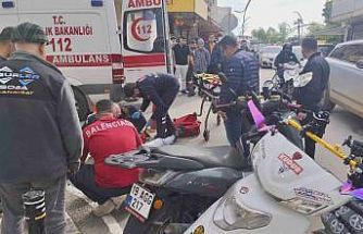 Hafif ticari araç ile motosiklet çarpıştı o anlar güvenlik kamerasına yansıdı: 1 yaralı