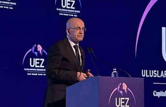 Hazine ve Maliye Bakanı Şimşek: "Vatandaşlarımızın yastık altında 640 milyar doları olduğu tahmin ediliyor"