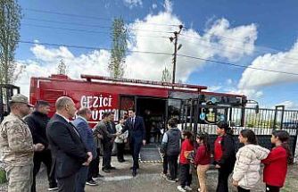 Iğdır’ın Cennetabat köyünde gezici kütüphane öğrencilerle buluştu