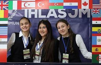 İhlas Jmun’26 Konferansı’nda ‘Diplomaside Küresel Sorumluluk’ tartışıldı