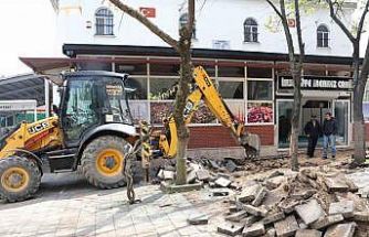 İhsaniye eski köy meydanı modern bir görünüme kavuşuyor