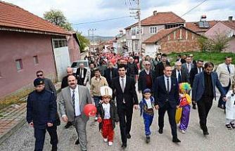 İlçede 23 Nisan öncesi coşkusu yürüyüşle taçlandı