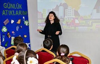 İlkokul öğrencileri geri dönüşümü yerinde öğrendi