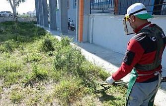 İncirliova’da okul bahçeleri temizlendi