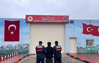 Jandarma farklı suçlardan aranan 34 kişiyi yakaladı