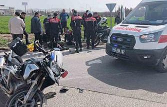 Kahramanmaraş’ta ehliyetsiz sürücü polislere çarptı: 2 polis yaralı