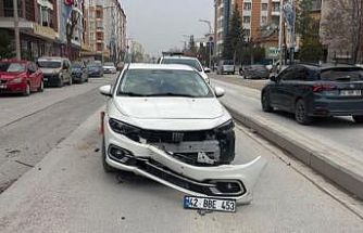Karapınar’da otomobil ile motosiklet çarpıştı: 1 yaralı
