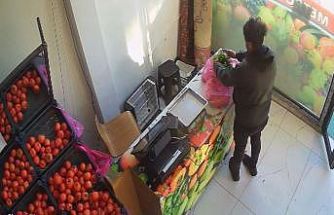 Kasada kimse yokken parasını bırakan müşteriye esnaftan teşekkür