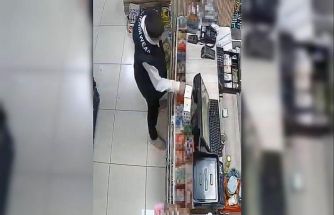 Kasiyeri farklı yöne yönlendirip, kasada bulunan eriği çaldı