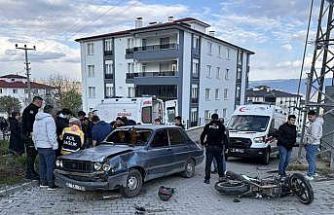 Kastamonu’da otomobil ile motosiklet çarpıştı: 3 yaralı