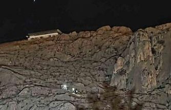 Kayalıklardan atlayan cezaevi firarisi kurtarıldı