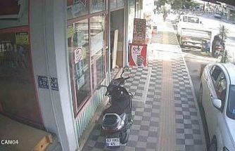 Kendi motosikleti gibi çalıp götürmesi saniyeler sürdü