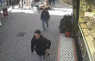 Kendisini polis olarak tanıtıp kuyumcuyu soyan zanlı tutuklandı