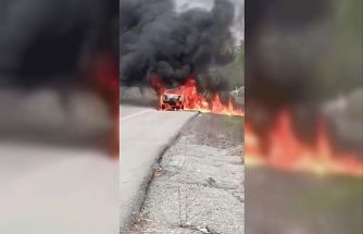 Kırklareli’nde seyir halindeyken yangın çıkan araç küle döndü