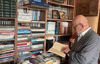 Kitap aşkı çocuklukta başladı, 11 bin kitaba ulaştı