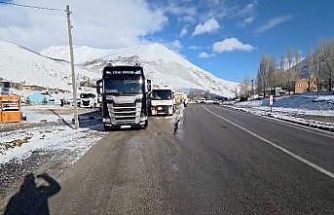 Kop Dağı’nda buzlanma: Ağır tonajlı araçların geçişine izin verilmiyor