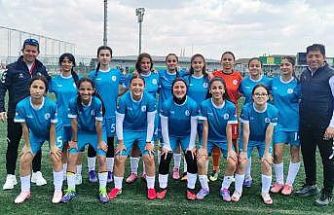 Körfez U15 Kız Futbol Takımı Darıca’dan 4-0 galibiyetle döndü