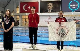 Körfezli genç yüzücüler TDT yüzme elemelerinde bölge birincisi oldu