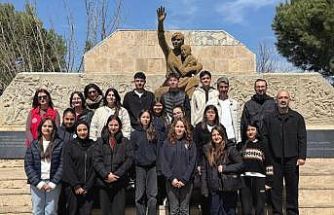 Köşklü öğrenciler şehitleri unutmadı