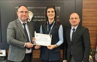 Küçük çocuğun hayatını sekreter kurtardı